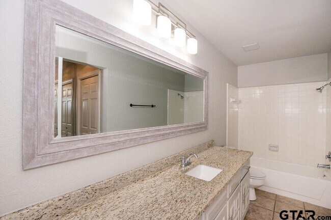 Building Photo - 5809 Hollytree-
