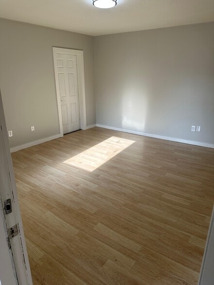 Living Room - 109 Prichard St