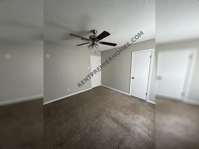 Building Photo - 100 Hampton Cove