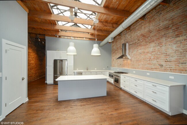 Building Photo - 1141 W Madison St