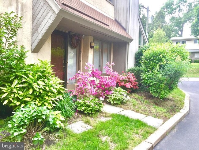 Primary Photo - 540 Haverford Rd