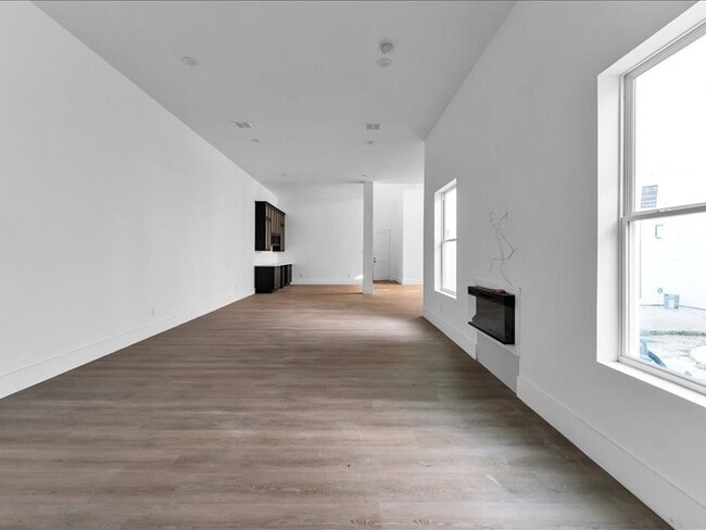 Building Photo - 8115 Cedar Brush Cir