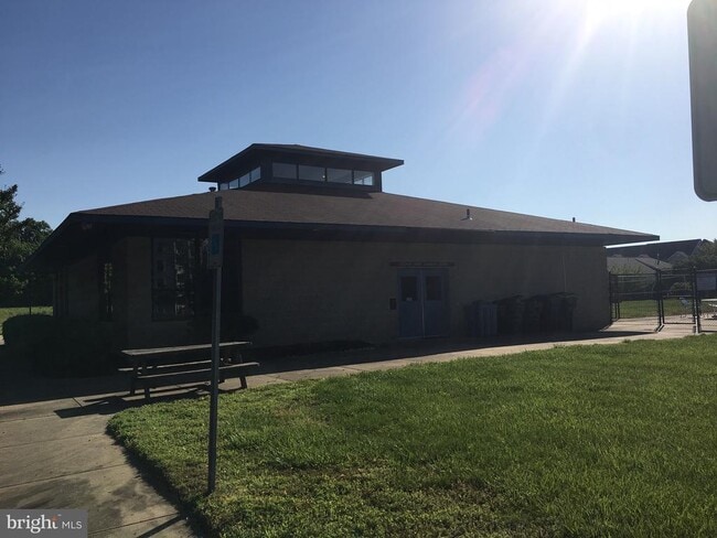 Building Photo - 13105 Windjammer Ave