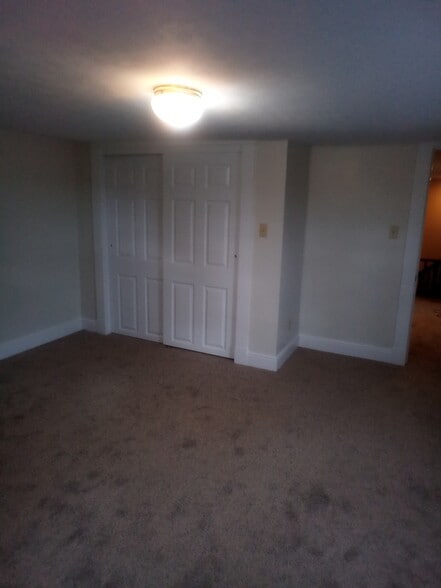 Master Bed - 126 Euclid Pl