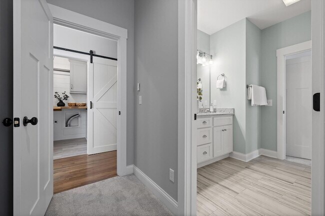 Building Photo - 718 Windrush Loop