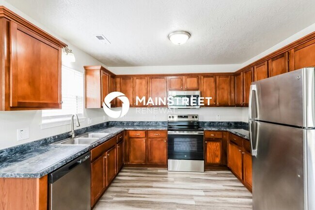 Building Photo - 3 Bedroom Pet-Friendly Home in Sellersburg, IN with Main Street Renewal