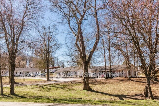 Building Photo - 1851 Faulkner Dr