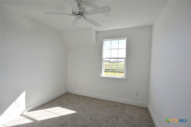 Building Photo - 421 Constance Dr
