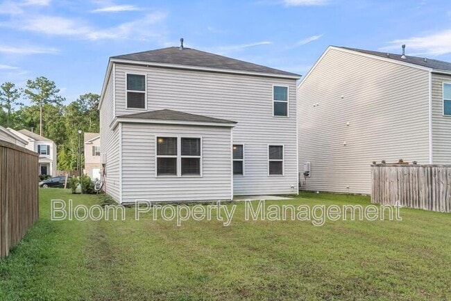 Building Photo - 641 Silver Spruce St