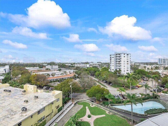 Building Photo - 900 Bay Dr