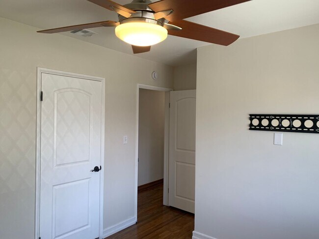 Building Photo - Rare opportunity! 2 Properties Available f...