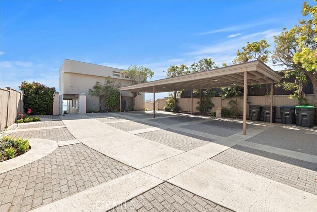 Building Photo - 603 S Coast Hwy