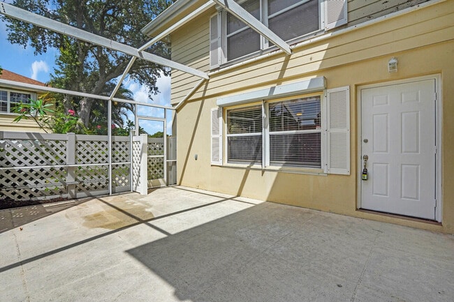 Building Photo - 8156 Chelsea 56c Ct