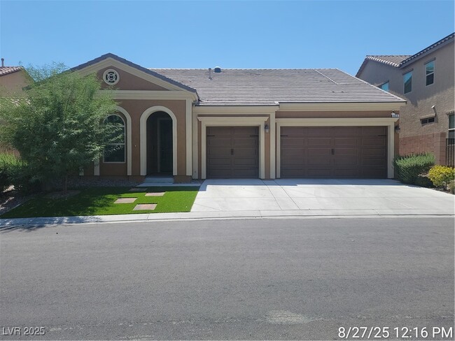 Building Photo - 905 Claystone Ridge Ave