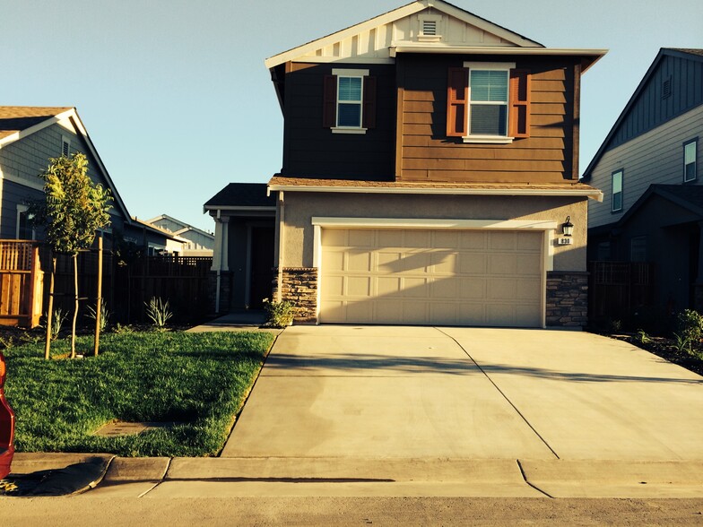 Primary Photo - 830 San Bernardo Ln