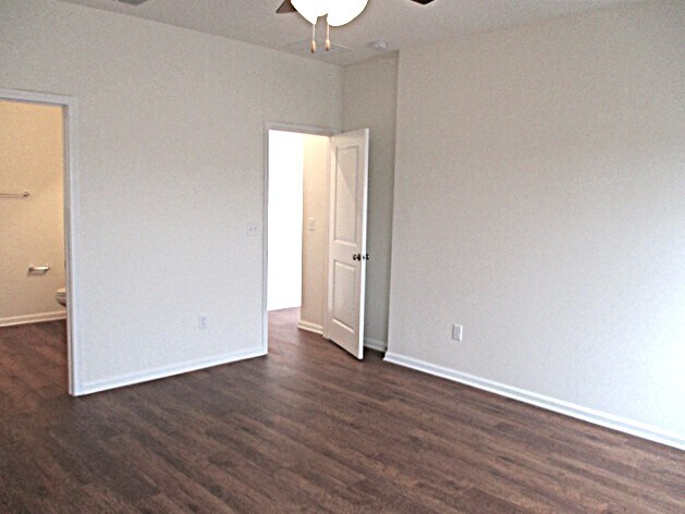 Building Photo - 8179 Coral Vine Ct