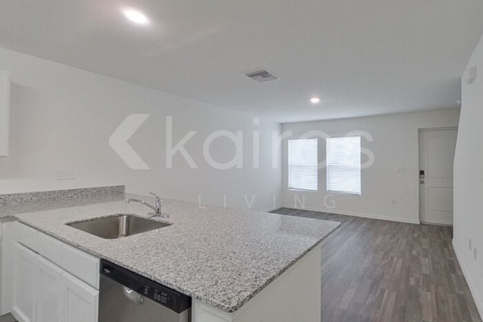 Building Photo - 12378 Paramount Dr S