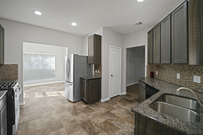 Building Photo - 10622 Dawn Pine Forest Trail