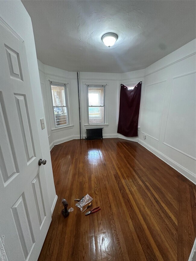 Building Photo - 11 Beach St