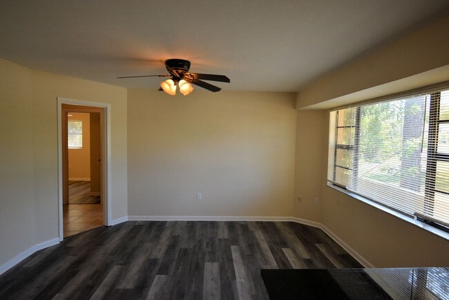 Building Photo - Spacious 3BR 2BA Home in Lehigh Acres  REC...