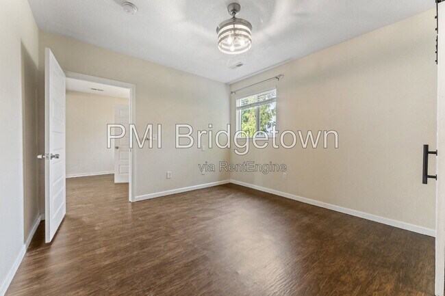 Building Photo - 1115 13th St