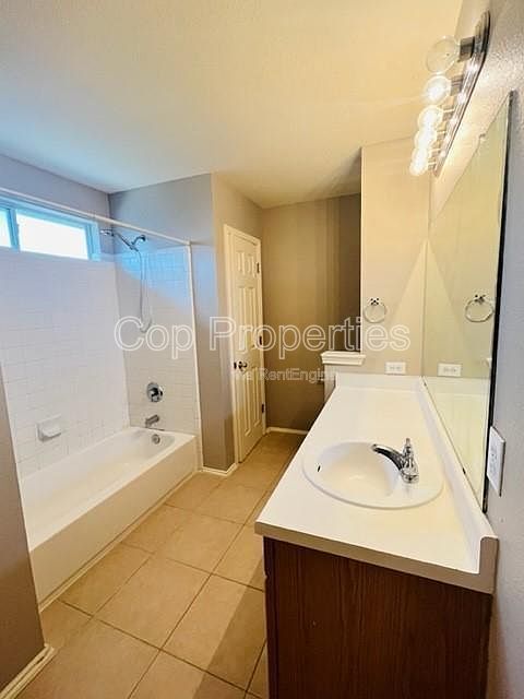 Building Photo - 9819 Autumn Pl