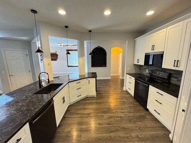 Building Photo - Spacious 4-bedroom, 3-bath POOL home in Cypress Springs! Pool Service INCLUDED!