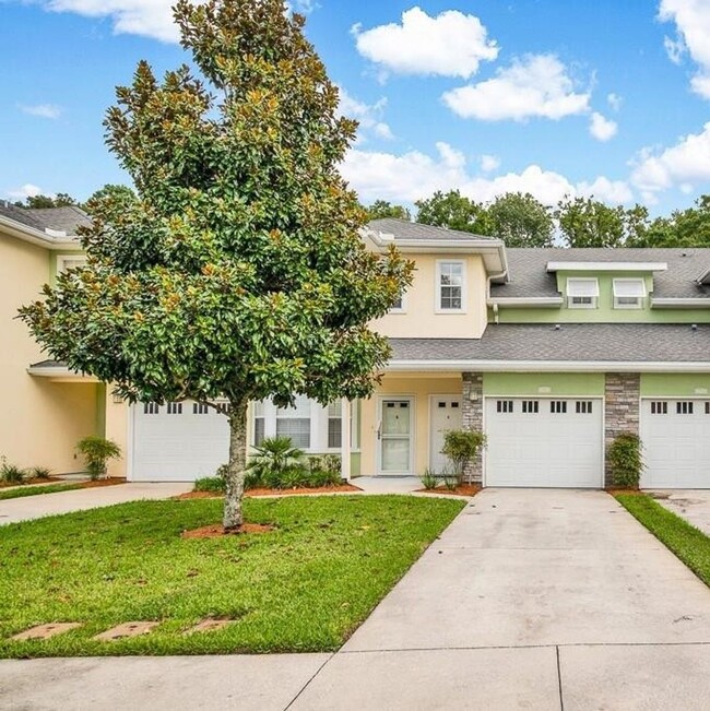 Building Photo - Beautiful Stoney Creek Condo with Garage