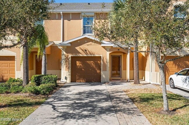 Building Photo - 2545 Revolution St