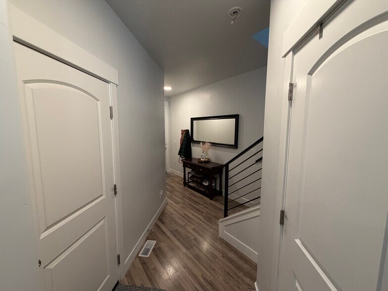 Building Photo - 4204 W 2010 N