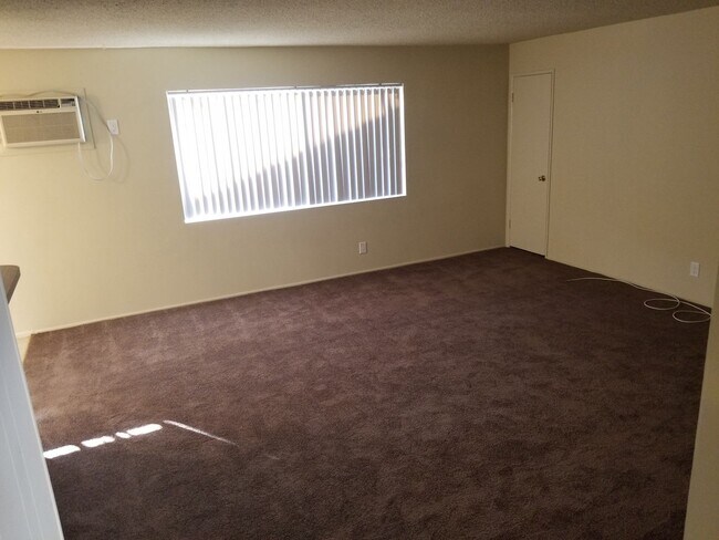 Building Photo - 4201 Green Ave