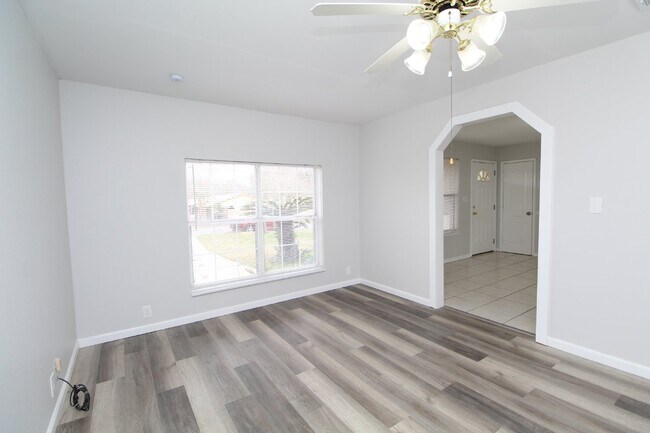 Building Photo - Charming 3-Bedroom Brick Home on Half an A...
