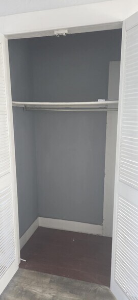 Building Photo - 502 1/2 Ohio Ave