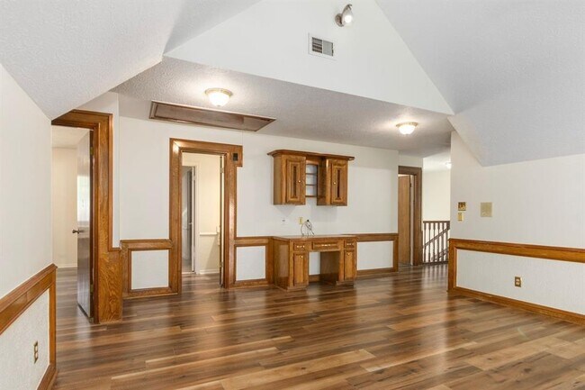 Building Photo - 13618 Jessica Ln