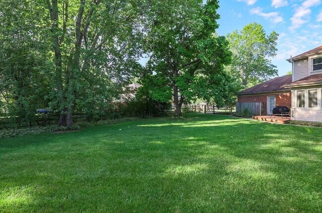 Building Photo - 11880 Nathanshill Ln