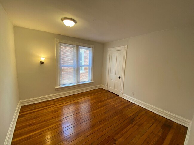 Building Photo - W 8th Ave 227-229 HHR