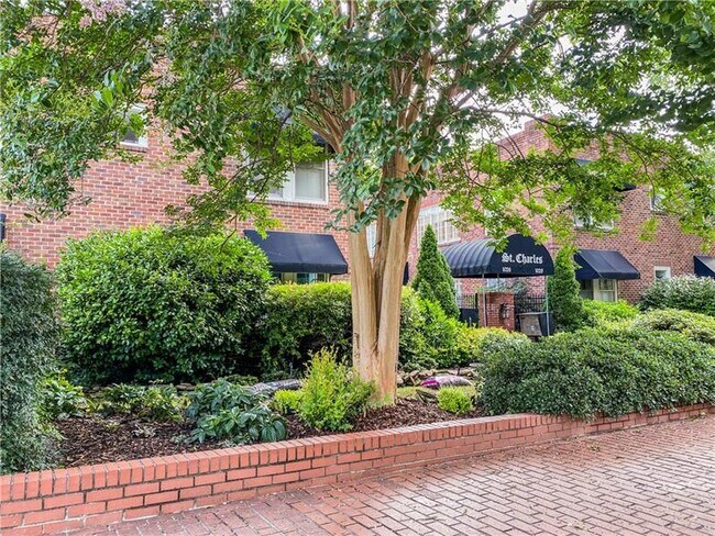 Building Photo - 1026 St Charles Ave NE