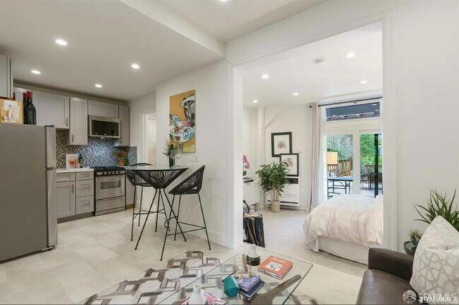 Building Photo - 2518 14th Ave