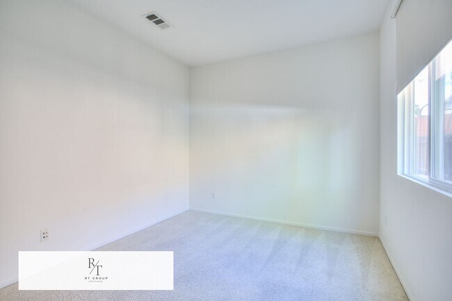 Building Photo - 3879 Bella Villagio Ave