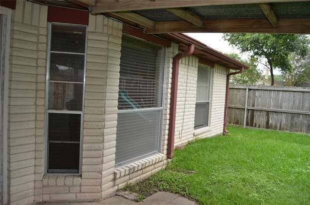 Building Photo - 4929 Meadow Pl Dr