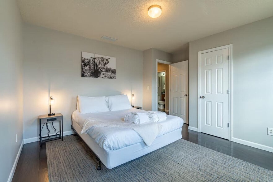 Building Photo - 106 Middlebrook Dr