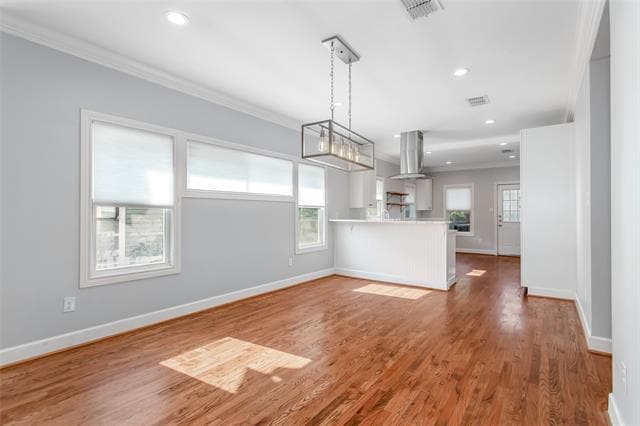 Building Photo - 5327 Worth St