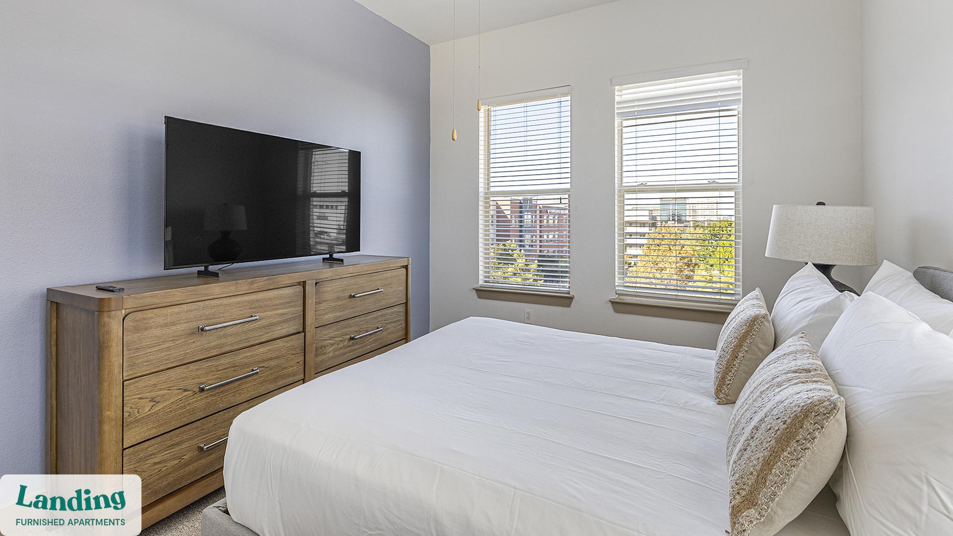 Building Photo - 5005 Galleria Dr