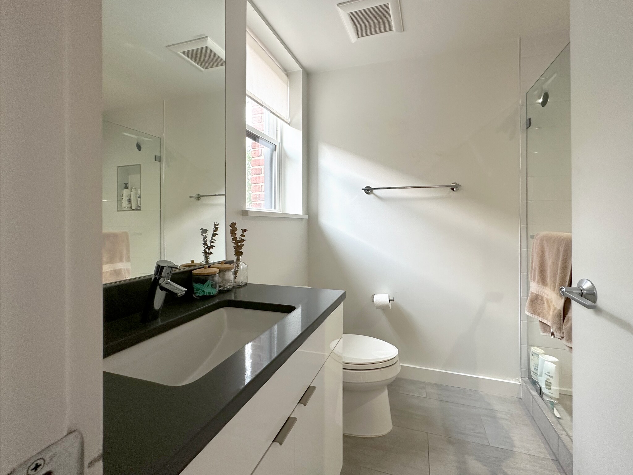 Master Bath - 129 W St NW