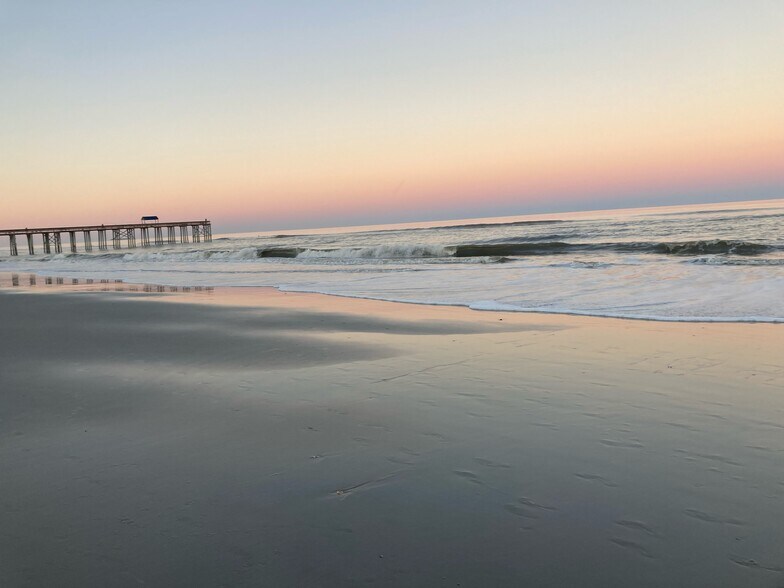 Building Photo - 3341 1st Ave