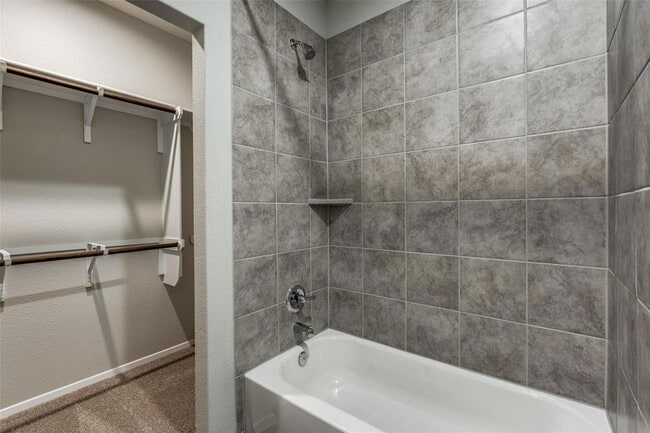 Building Photo - 140 Thunder Oak