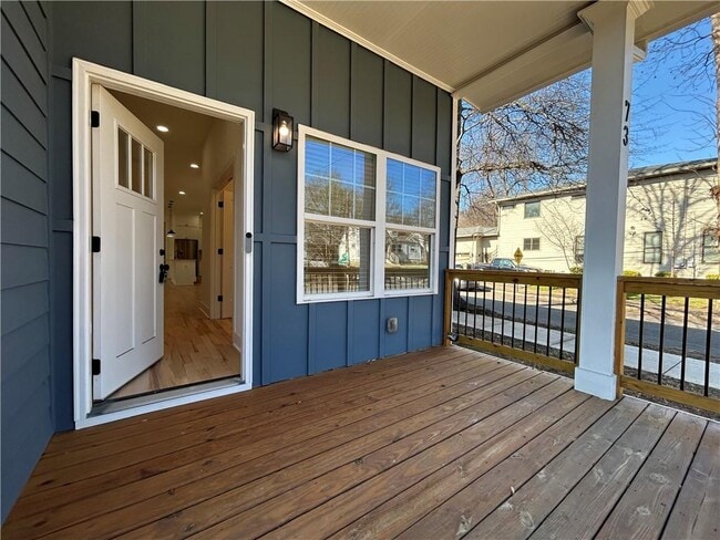 Building Photo - 73 Whitefoord Ave SE