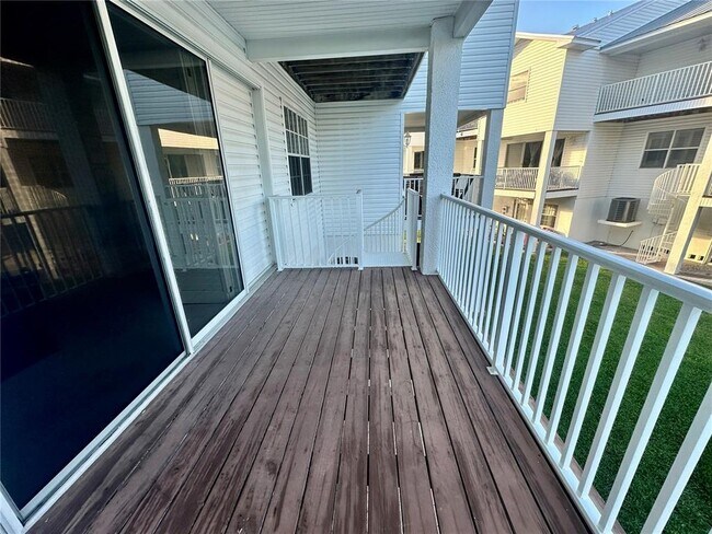 Building Photo - 135 Shoals Cir