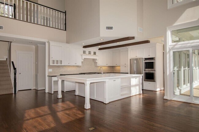 Building Photo - 83 S Longspur Dr