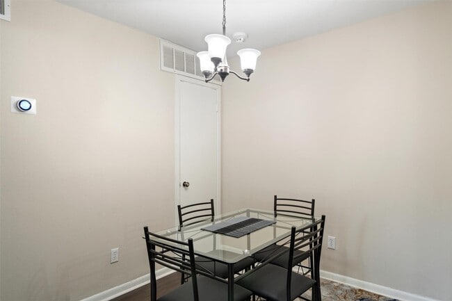 Building Photo - 8419 Hearth Dr